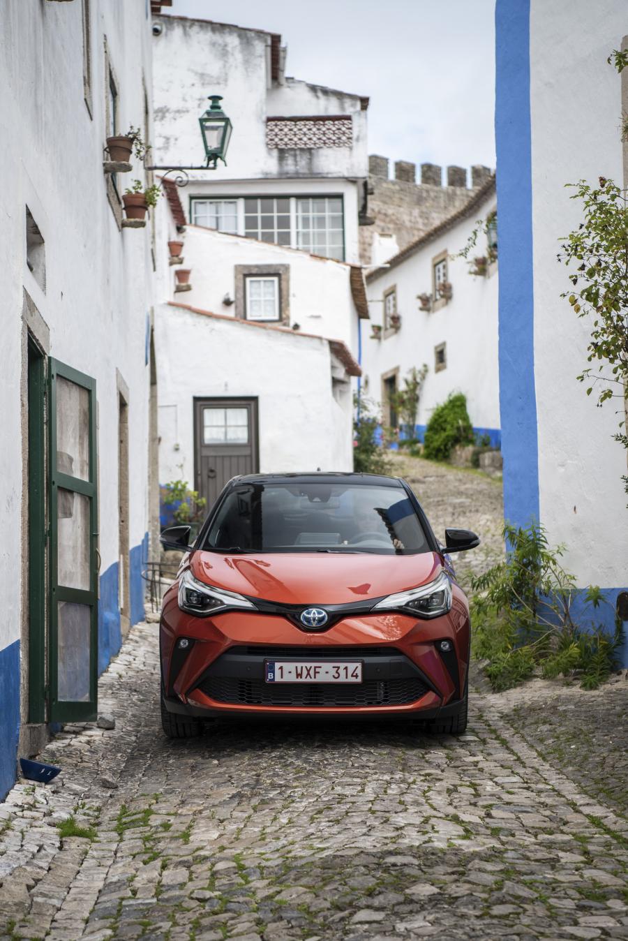  Toyota C-HR Hybrid 2019 года  (WW) (фото 36 из 174)